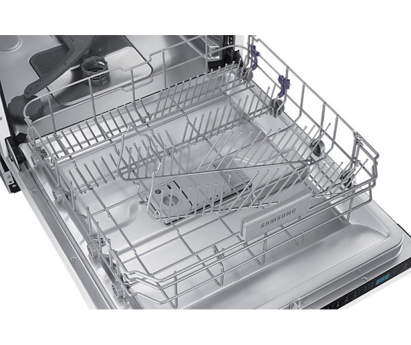 Foto van de flexibel indeelbare onderkorf van de Samsung DW60M6050BB inbouw vaatwasser