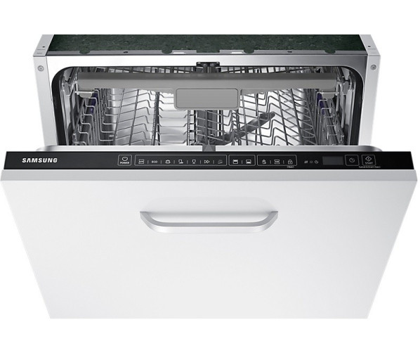 Het bedieningspaneel van de DW60M6050BB bevindt zich bovenop de deur