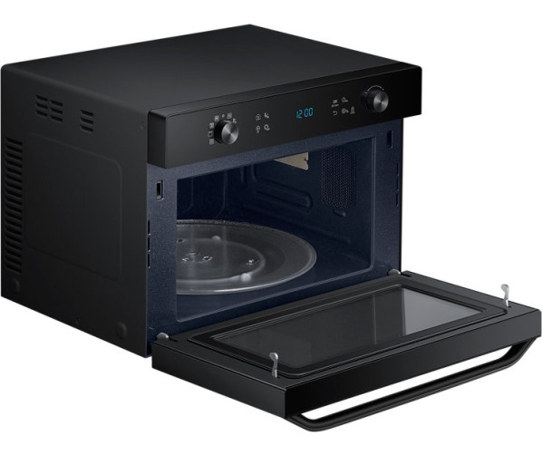 De Samsung MC35J8055CK combi magnetron heeft een vermogen van 900 Watt