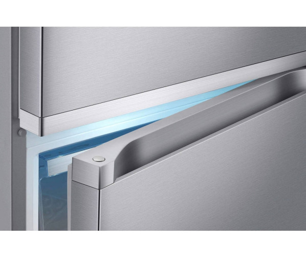 De Samsung RB41R7819SR koelkast heeft een exterieur van real RVS