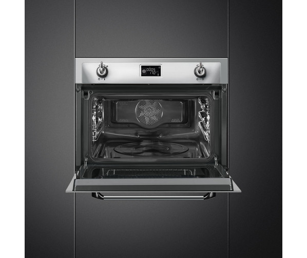 Foto van de binnenzijde van de Smeg SF4920MCX1