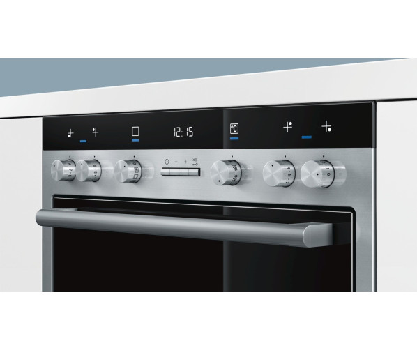 Het bedieningspaneel van de Siemens HE33GB550 inbouw oven