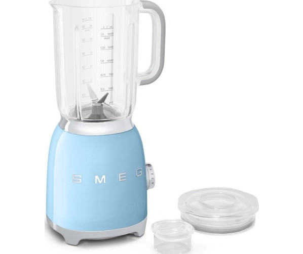 De Smeg BLF01PBEU blender blauw heeft 4 snelheidsniveaus