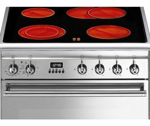 60 cm. breed keramisch fornuis van SMEG uitgevoerd met 4 HiLight kookzones