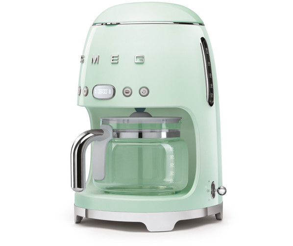 De Smeg DCF02PGEU heeft een reservoir geschikt voor het bereiden van 10 kopjes koffie