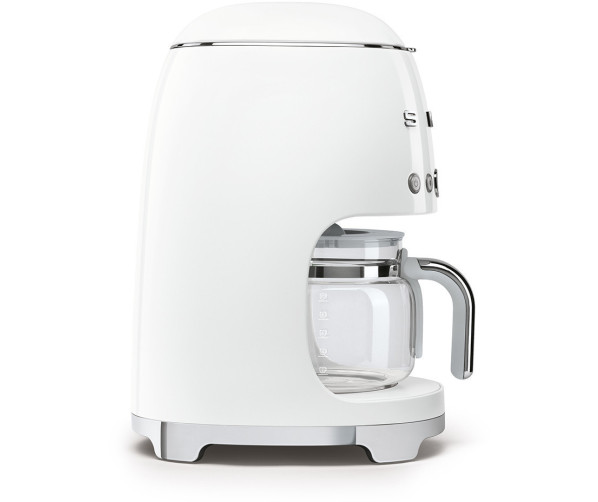 Fraai zijn de afgeronde vormen welke kenmerkend zijn voor het retro jaren 50 design van Smeg