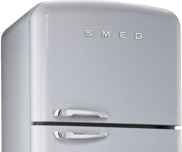 De Smeg FAB50X heeft een no frost vriesgedeelte aan de bovenzijde