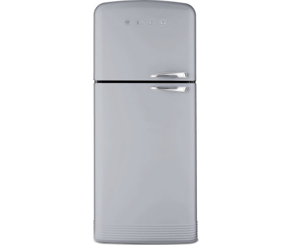Front aanzicht van de brede en ruime retro jaren 50 koelkast van SMEG: FAB50XS