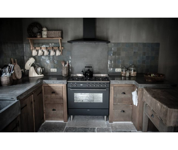 De Smeg DS96MFA7 geintegreerd in een handgemaakte keuken. Super gaaf!