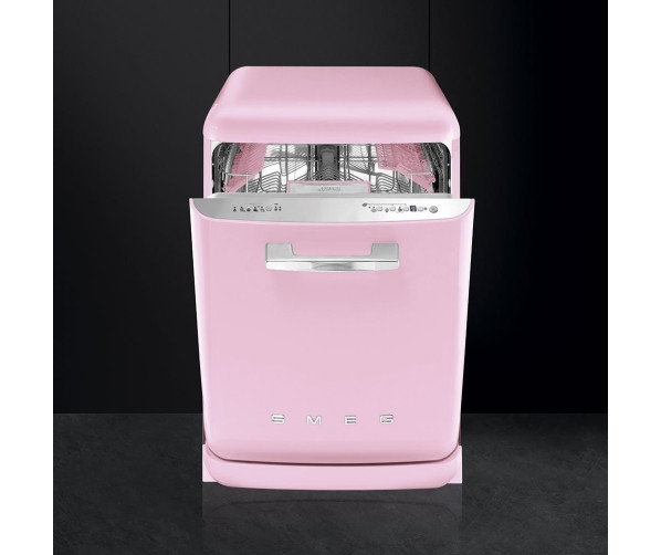 De Smeg LVFABPK is uitgevoerd in retro jaren'50 design in de kleur roze