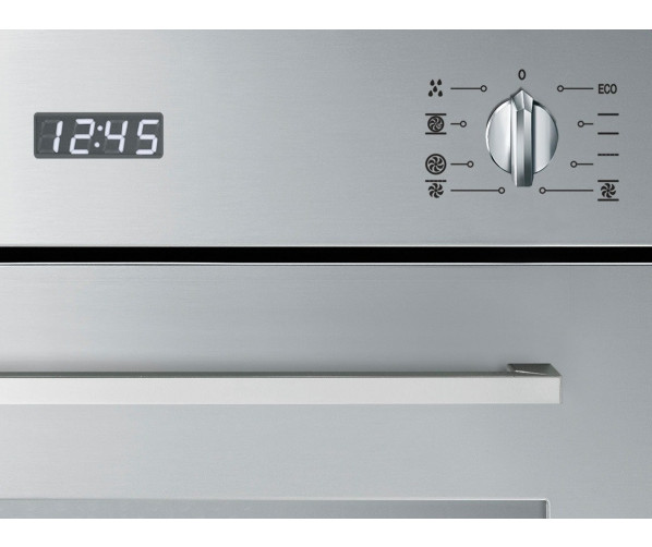De Smeg SF485X beschikt over 8 functies waaronder de Vapor Clean reinigingsfunctie