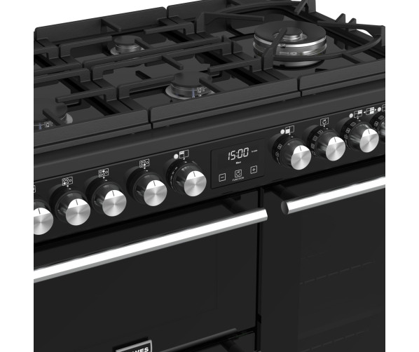 Dankzij de gas-op-glas plaat is het Stoves Precision DX S900DF GTG EU BK zwart fornuis echt design