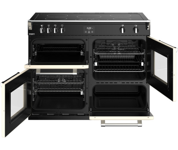 Het interieur van het Stoves RICHMOND S1100 EI deluxe creme inductie fornuis met wel vier ovens!