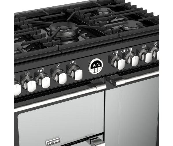 De pandragers op het Stoves STERLING S900 DF DELXUE ZWART fornuis zijn van stevig gietijzer