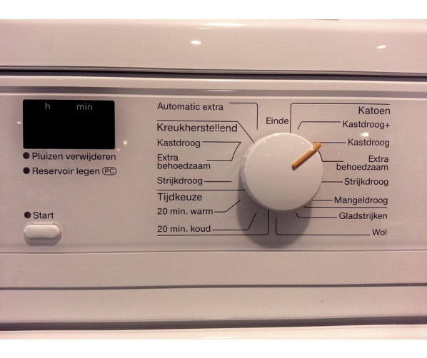 Het bedieningspaneel van de Miele T8164WP is zeer eenvoudig te bedienen