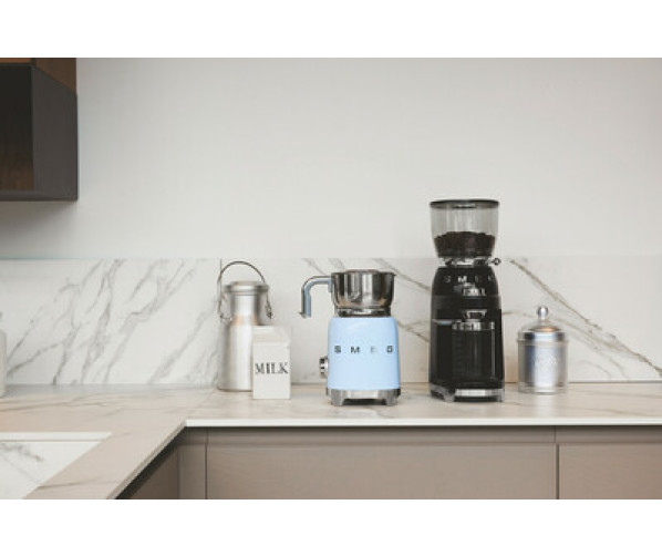 Smeg MFF11PBEU melkopschuimer - blauw