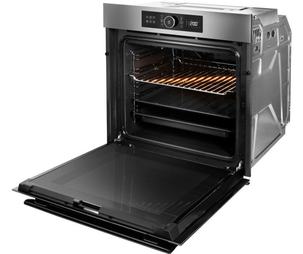 De binnenzijde van de Whirlpool AKZ9 6270 IX inbouw oven
