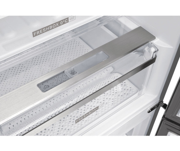 De lade in het koelgedeelte van de Whirlpool W9 831D IX H is nauwkeurig regelbaar