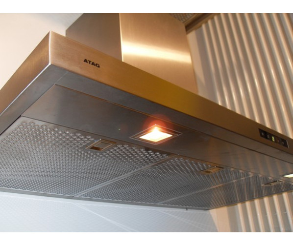 De Atag WS9111EM is uitgevoerd met halogeen verlichting