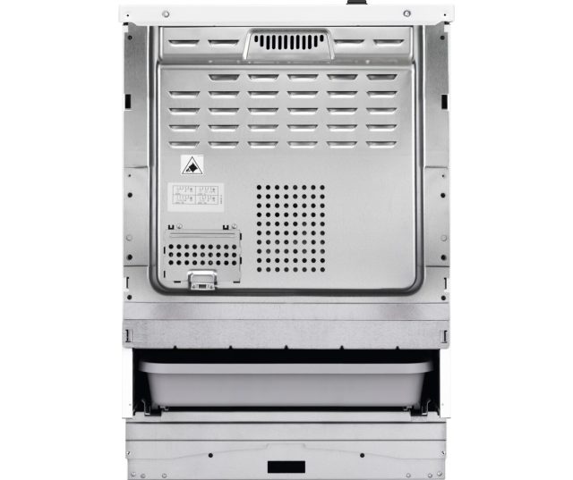 Achterzijde van AEG CCB6441BBW keramisch fornuis met ovendampafvoer en aansluitpunt voor elektra