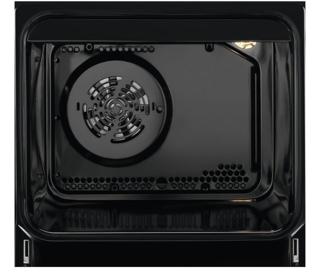 Binnenzijde van AEG CKB64415BM elektrische oven met hetelucht functie