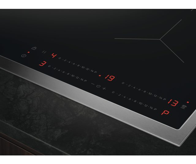 AEG TO84IA0FXB inbouw kookplaat - 80 cm. - rvs stootrand