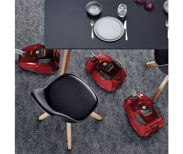 AEG VX7-1-WR-P stofzuiger rood