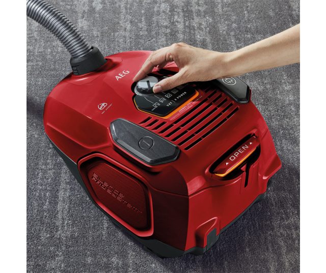 AEG VX7-1-WR-P stofzuiger rood