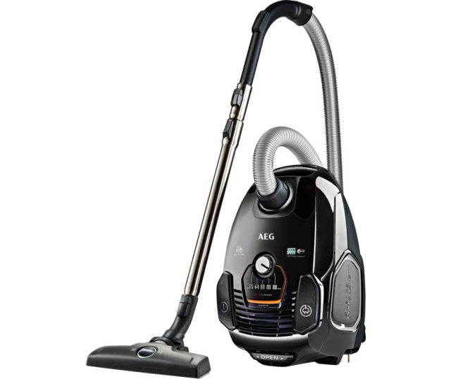AEG VX7-2-EB-L zwarte stofzuiger met parketborstel en turbozuigmond