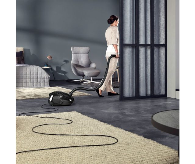 AEG VX7-2-ECO stofzuiger met zak, actieradius 12m, 70 db, 3,5l inhoud, met parketborstel
