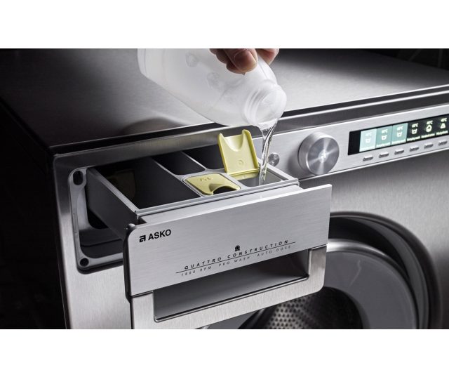 Door de Asko W4096R.W/3 wasmachine automatisch te laten doseren bespaart u zeep en dus geld
