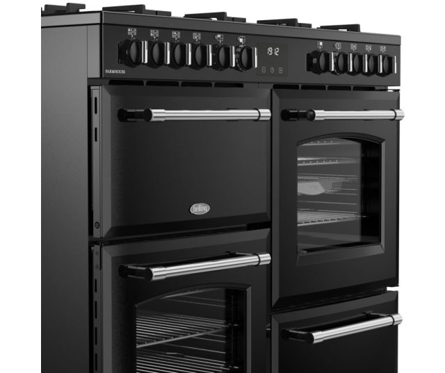 FARMHOUSE 100DF BLK met sudder-, warmhoud- en ontdooifuncties en LED verlichting