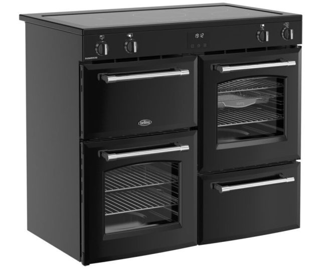 Modern en klassiek vormgegeven Belling FARMHOUSE 100Ei BLK fornuis