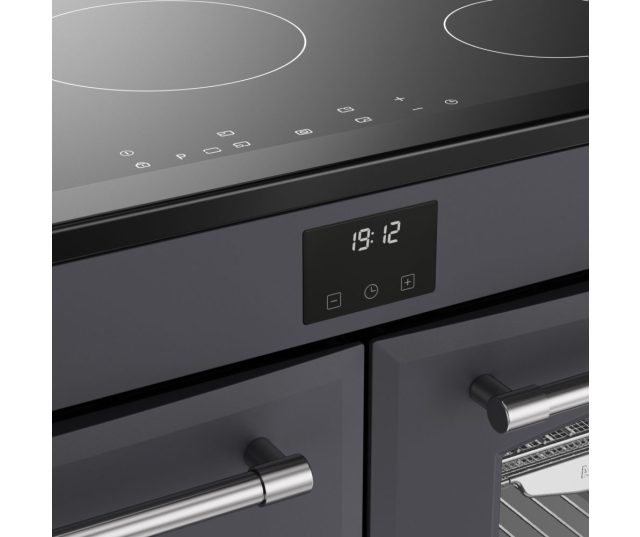 Bedieningspaneel met Maxi-Clock™ timer van het Belling fornuis