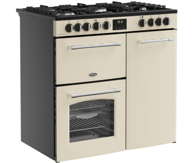 81 liter hoge oven van het Belling FARMHOUSE 90DF CRM fornuis - perfect voor meerdere gerechten tegelijk