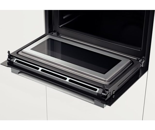 de ovendeur van de Bosch CMG636NS2 oven met magnetron