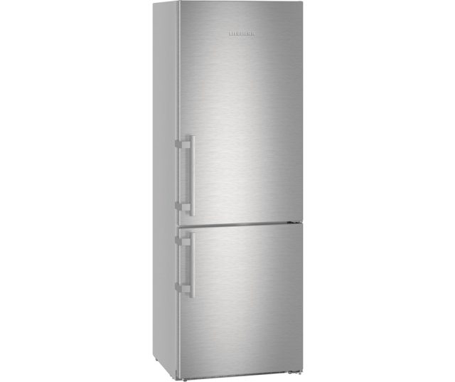 De buitenzijde van de Liebherr CBNef5735 koelkast roestvrijstaal
