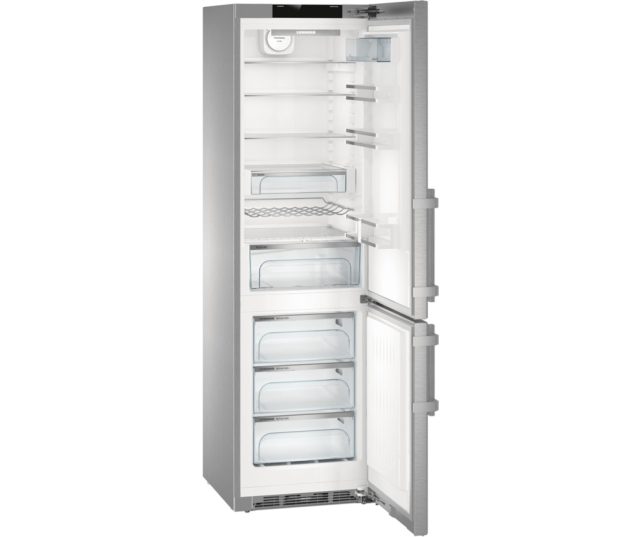 Het interieur van de Liebherr CNPes4858 koelkast rvs