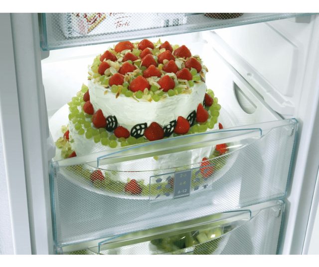 Liebherr CUele 2831-26 vrijstaande koelkast rvs-look