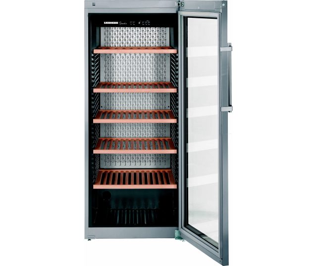 De Liebherr WKes4552 wijnkoelkast is voorzien van isolerend glas met UV-coating