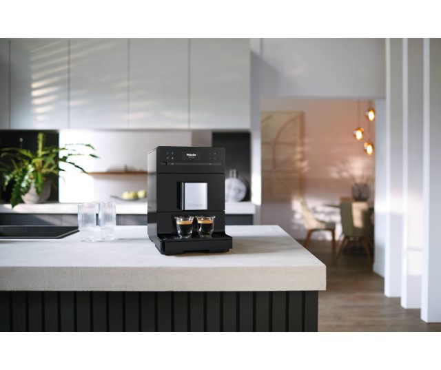 Miele CM5310 Obsidiaanzwart koffiemachine