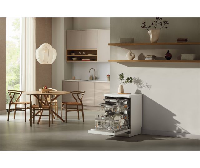 Miele G7233SC brws vrijstaande vaatwasser met energieklasse A en besteklade