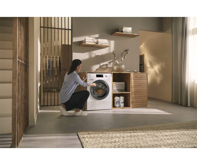 Miele WEB695WPS wasmachine met TwinDos en SteamCare