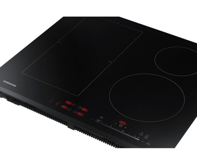 Praktisch is de touch control bediening op de Samsung NZ64K5747BK inductie inbouw kookplaat