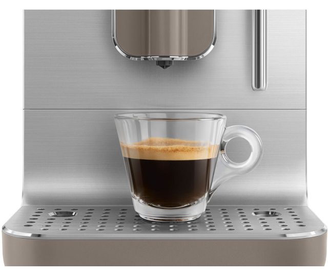 Smeg BCC02TPMEU volautomatische koffiemachine - mat taupe - retro jaren 50