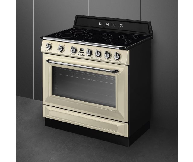 Smeg Victoria design inductie fornuis TR90IMP in crème afwerking