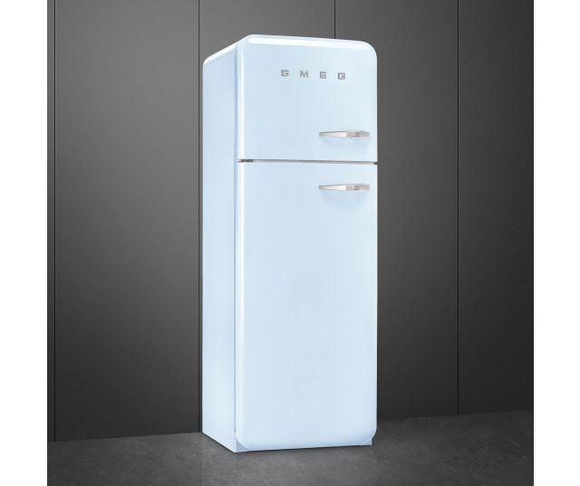 Smeg FAB30LPB5 linksdraaiende retro koelkast - pastel blauw