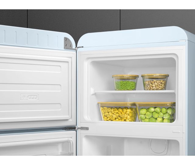Smeg FAB30LPB5 retro jaren 50 koelkast - pastel blauw - linksdraaiend