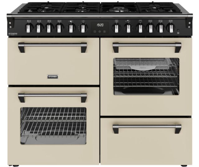 Stoves Richmond 110 DF creme gasfornuis 110 cm breed met vier ovens en 7-pits kookplaat