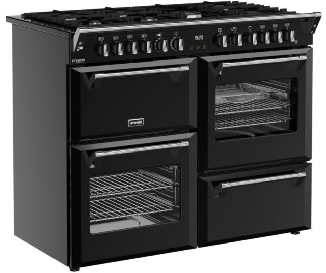 Zwart Belling Richmond fornuis met vier ovens en grote kookcapaciteit voor gezinsmaaltijden